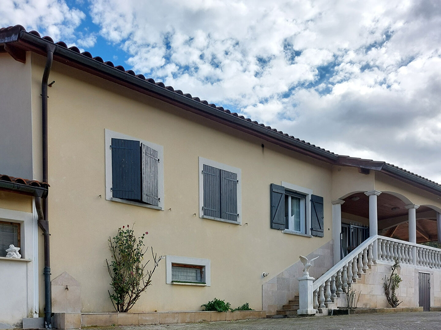 Agence immobilière de SÉLECTION IMMOBILIER - SÉLECTION IMMOBILIER Liergues