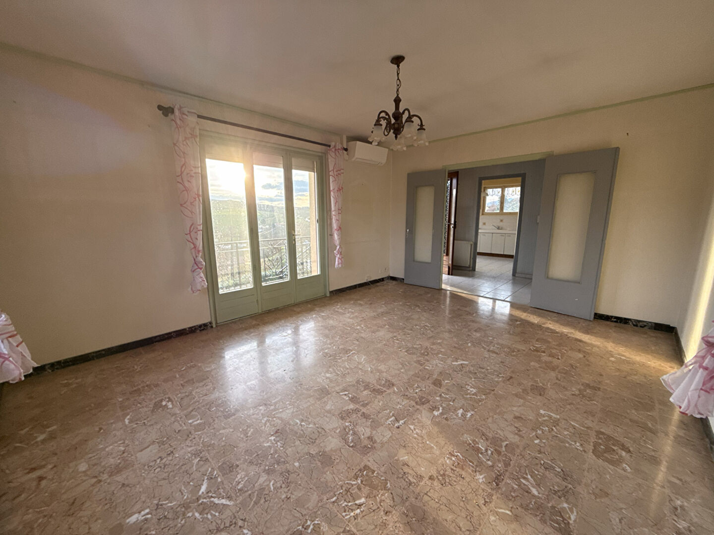 Photo Maison sur sous sol complet + Terrain à batir image 5/6