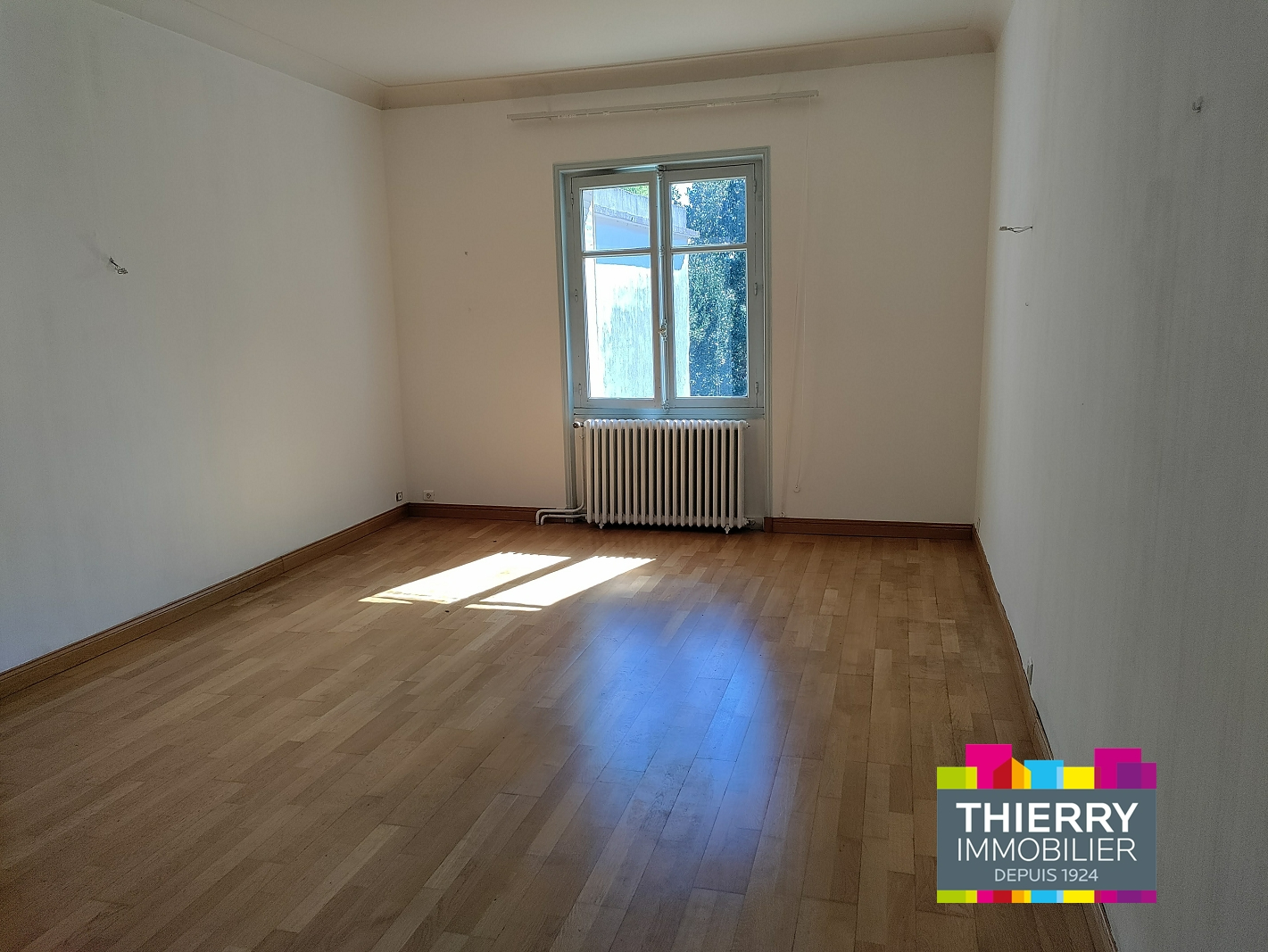 Photo BLANCHE DE CASTILLE-ROND-POINT DE PARIS image 4/6