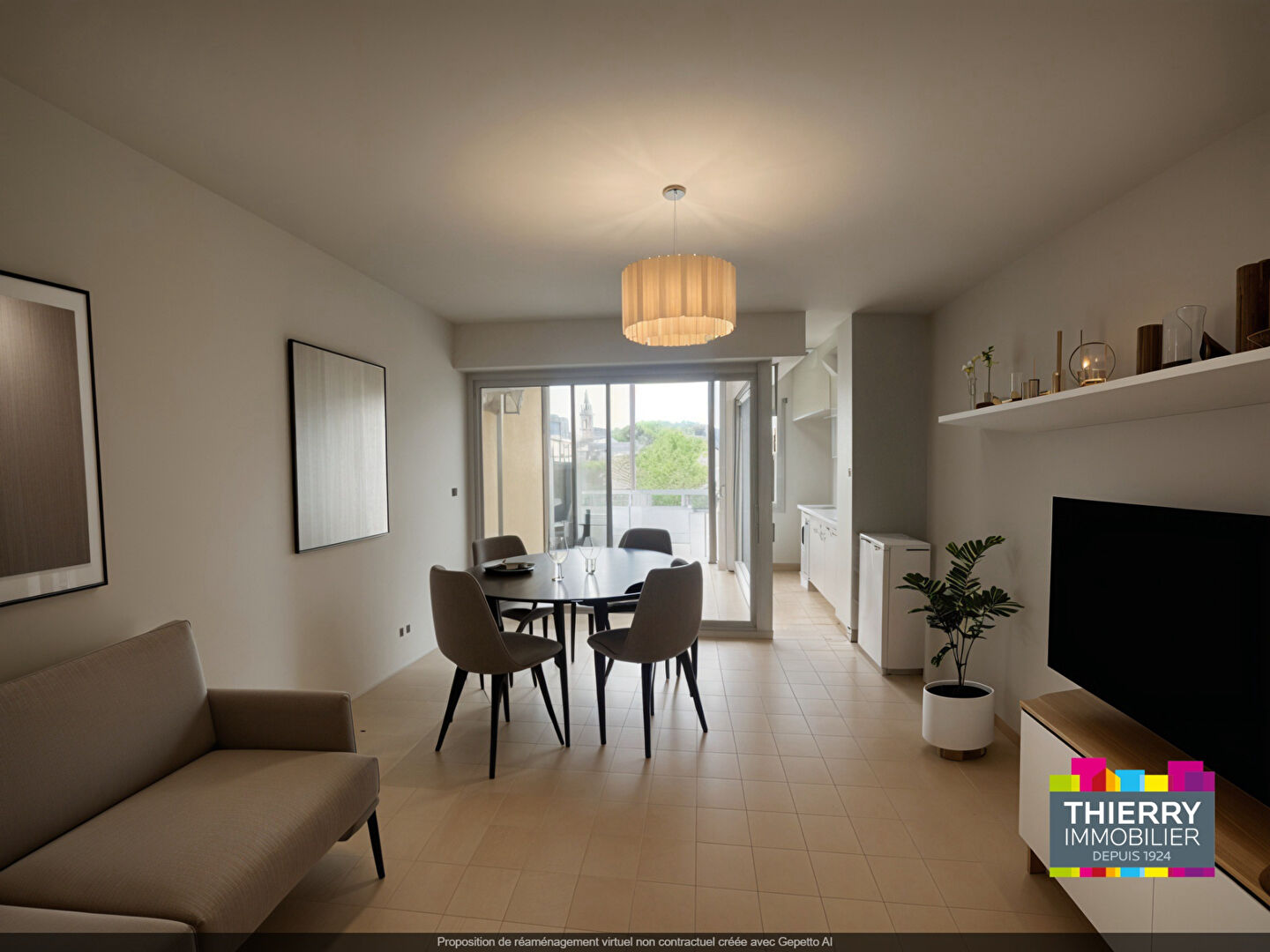 Photo DINARD CENTRE-VILLE - Grand studio avec loggia et parking image 2/6