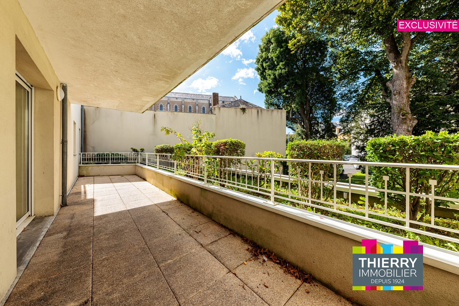 Photo MELLINET image 1/6