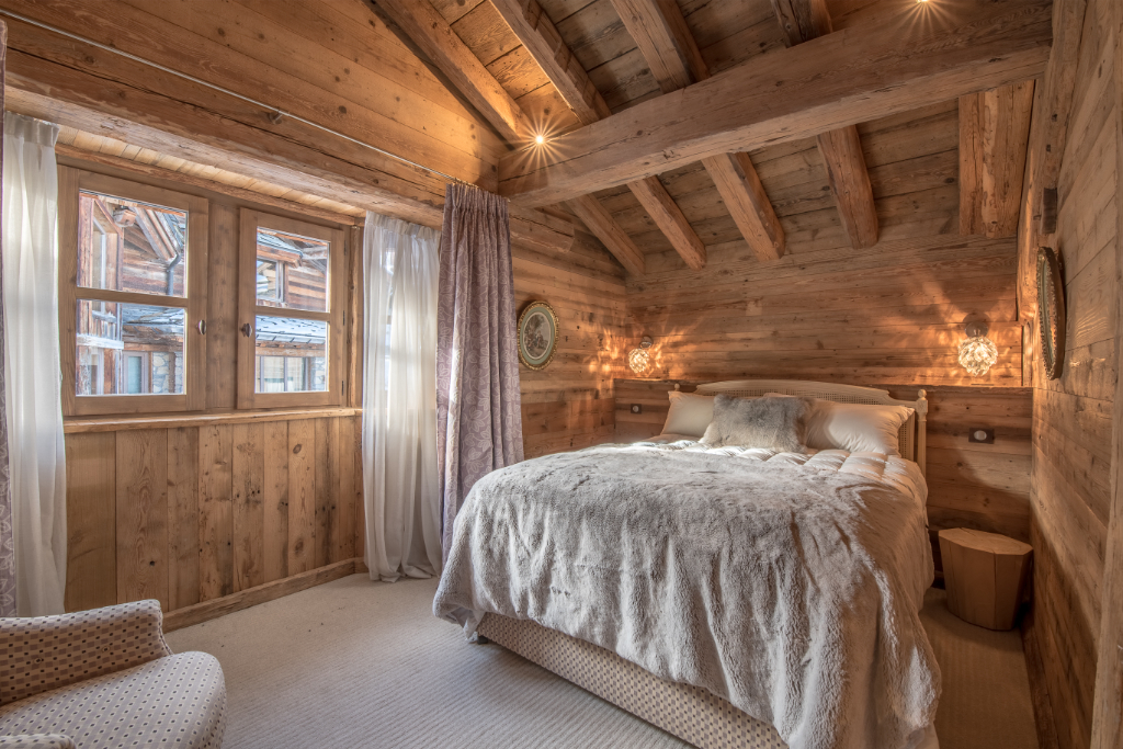 Photo Chalet familial - 5 chambres en-suite - piscine SPA - Courchevel 1850 image 5/6