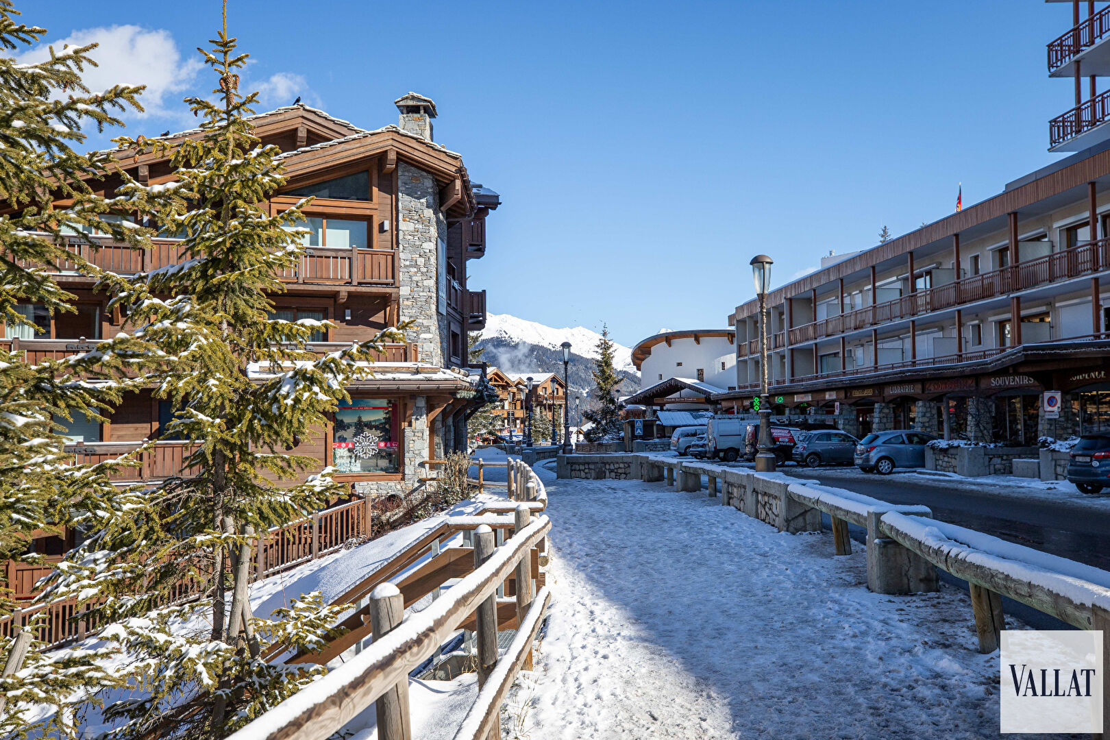 Cession de droit au bail sur emplacement n°1 de 90 m2 à Courchevel Moriond 1650