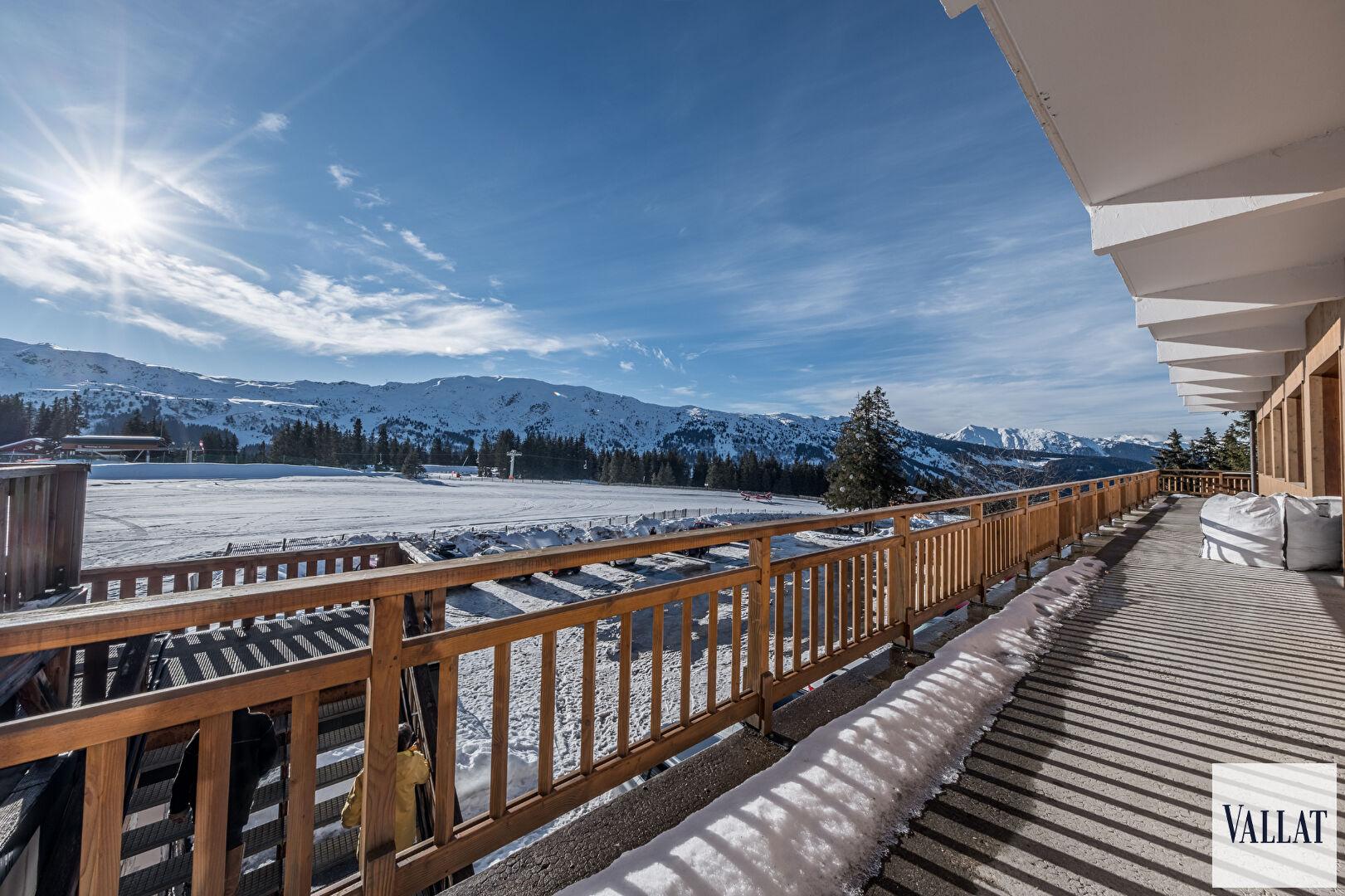 Photo MERIBEL - VOLUMES EXCEPTIONNELS SKIS AUX PIEDS image 6/6