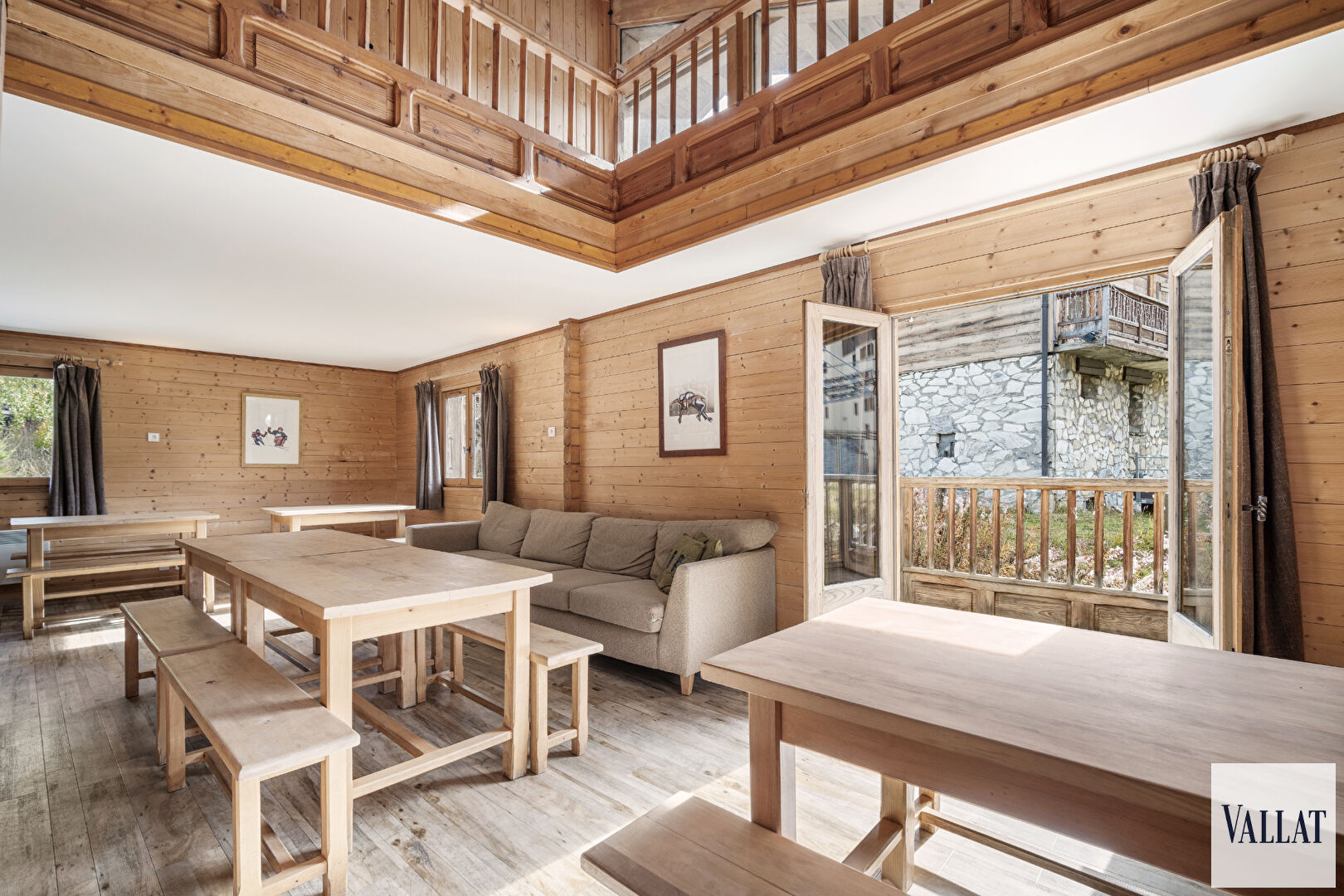 Photo Chalet unique à Tignes - 13 chambres-  412m2 image 2/6