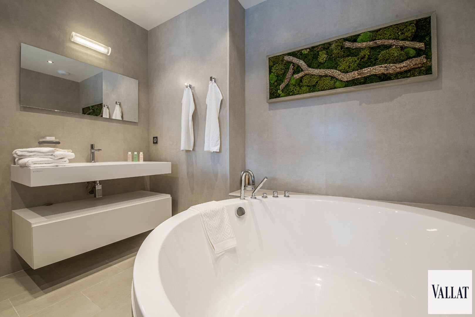 Photo Appartement skis aux pieds 3 chambres en dernier étage Courchevel Moriond image 6/6