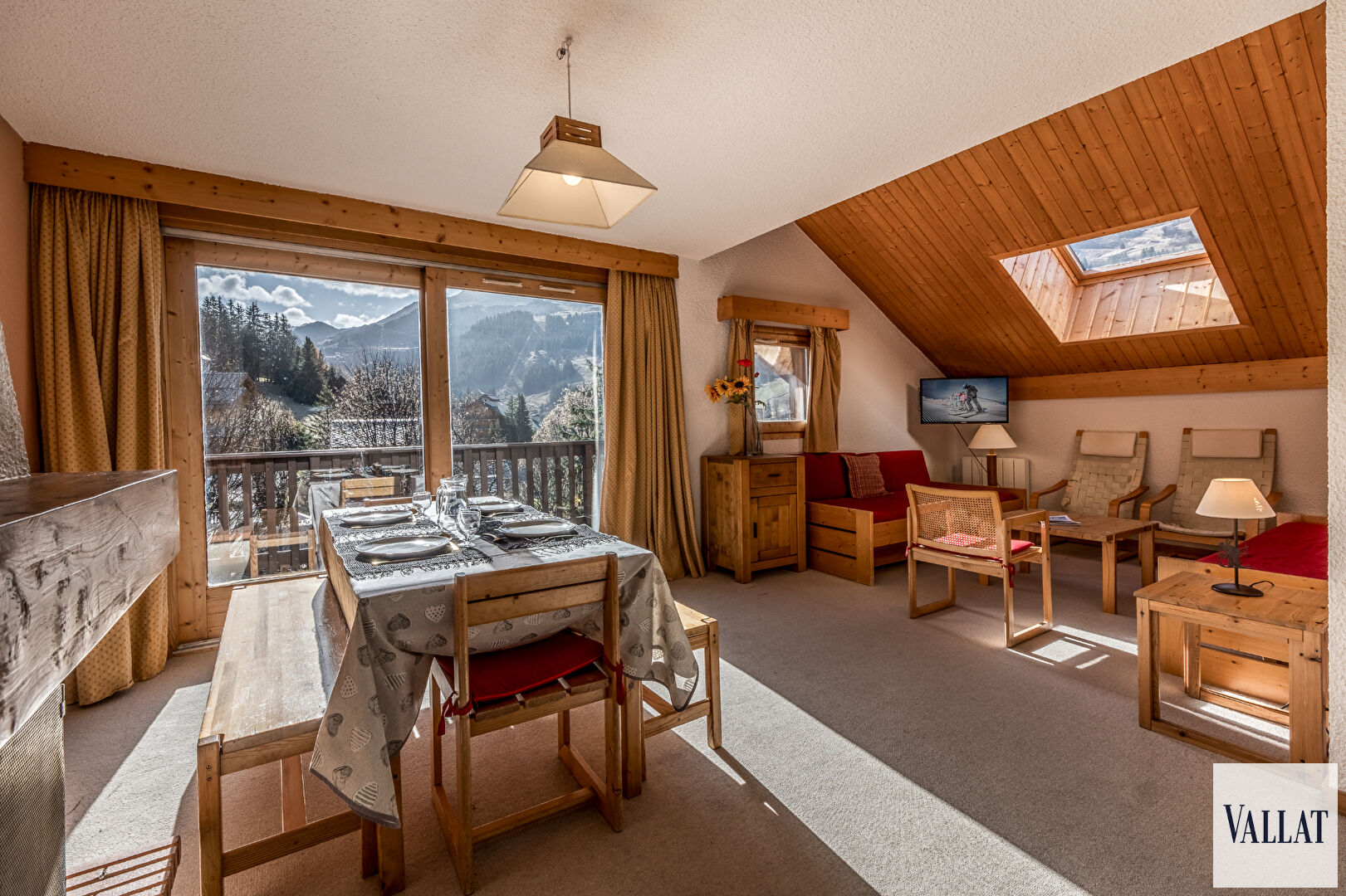 Photo MERIBEL - EMPLACEMENT IDEAL AU PIED DES PISTES ET DES COMMERCES image 2/2