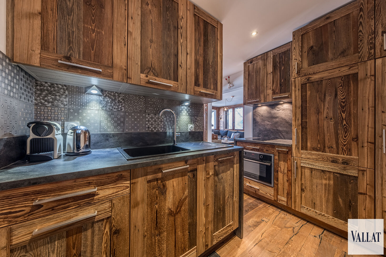 Photo Appartement familial  2 chambres sur les pistes de ski à Courchevel 1850 image 5/6