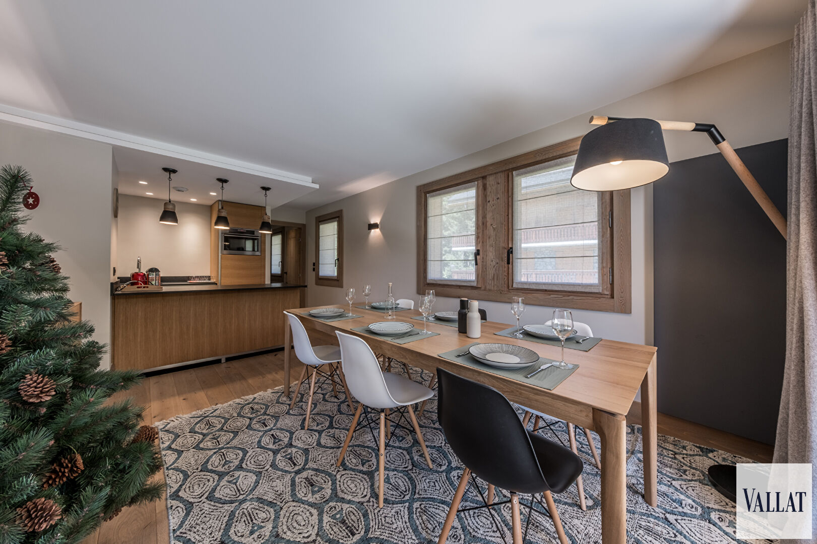 Photo EXCLUSIF -EXCEPTIONNEL APPARTEMENT AU PIED DES PISTES image 3/6