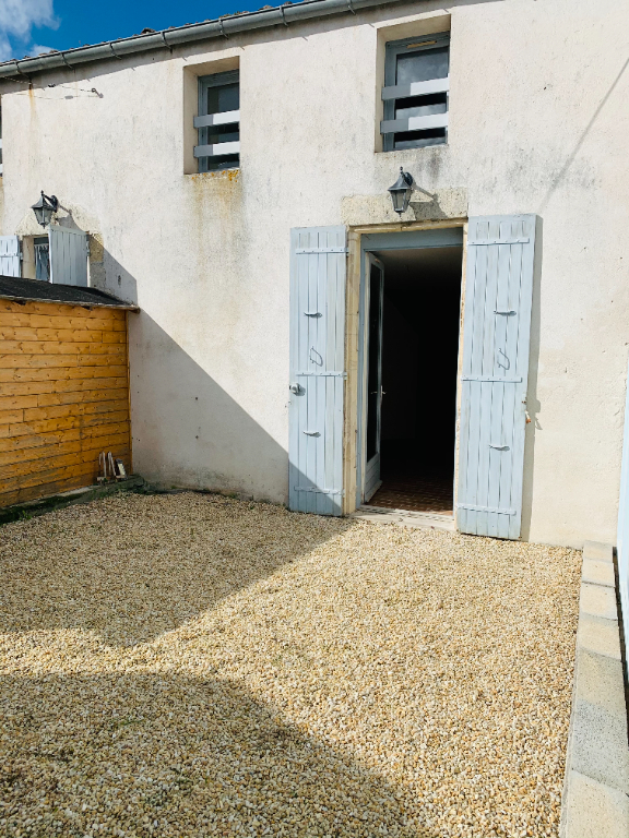 Vente : maison F3 (47 m²) au GUA