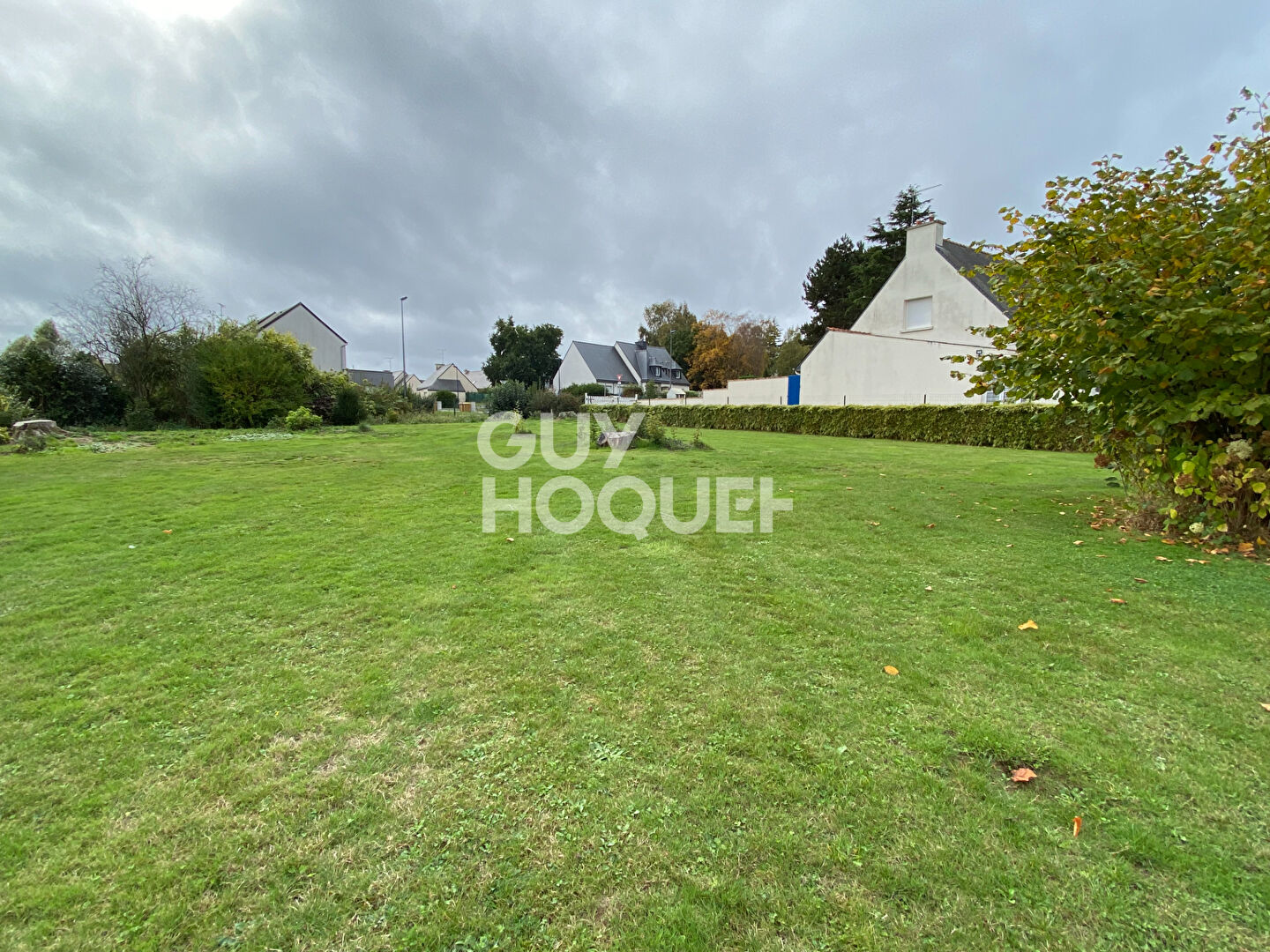 TERRAIN CONSTRUCTIBLE DE 708 M² - TRÉGUEUX