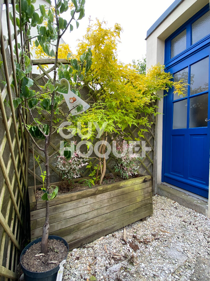 MAISON EN PIERRES - QUARTIER ROBIEN