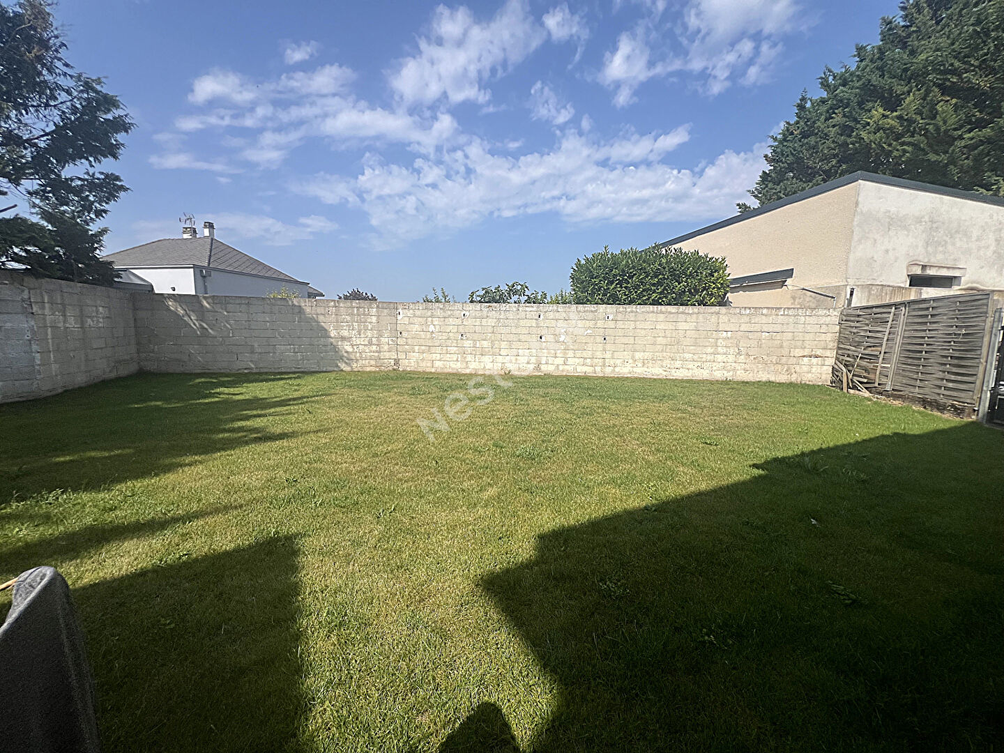 Photo AXE PASSANT LAON-REIMS : Immeuble local commercial + appartement image 5/6