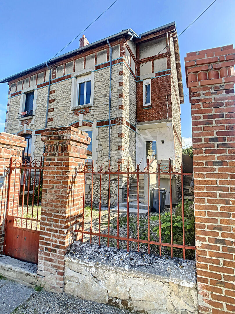 SAINT ERME - Maison de charme en pierre avec jardin et dépendances