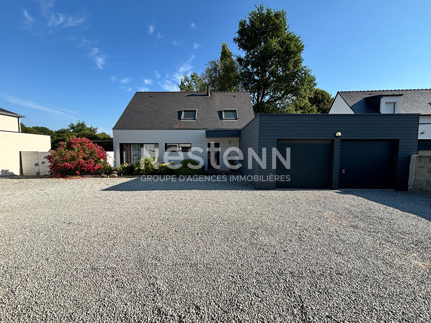 Superbe maison en bois contemporaine - 138 m² - Treffléan - Grand jardin