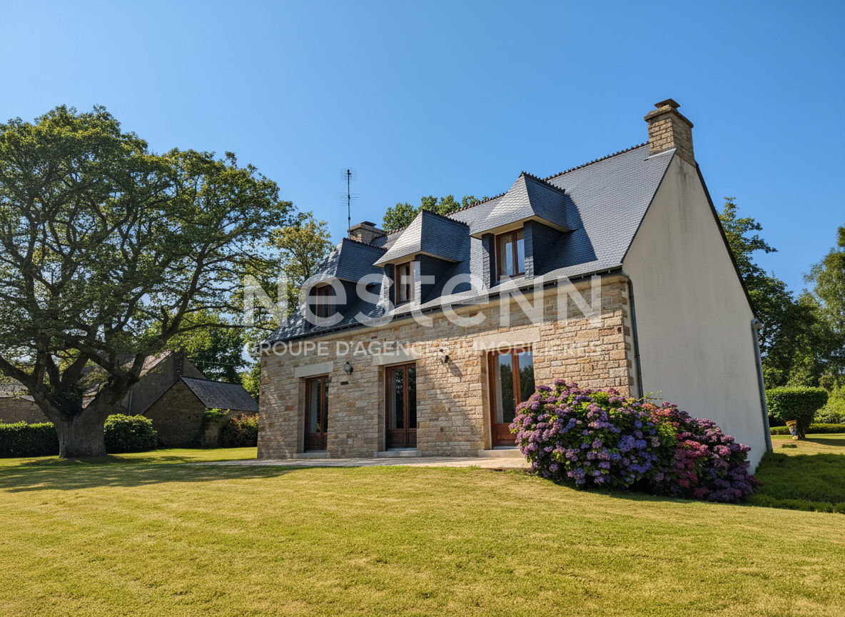 Charmante maison en pierre à vendre de 129 m² sur un terrain constructible de 2 700 m² / Morbihan / Bretagne