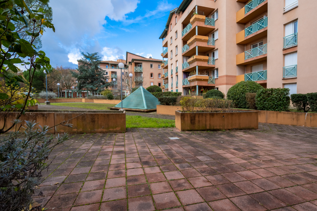 MURET Quartier Barry Appartement T3 en rdc avec terrasse et