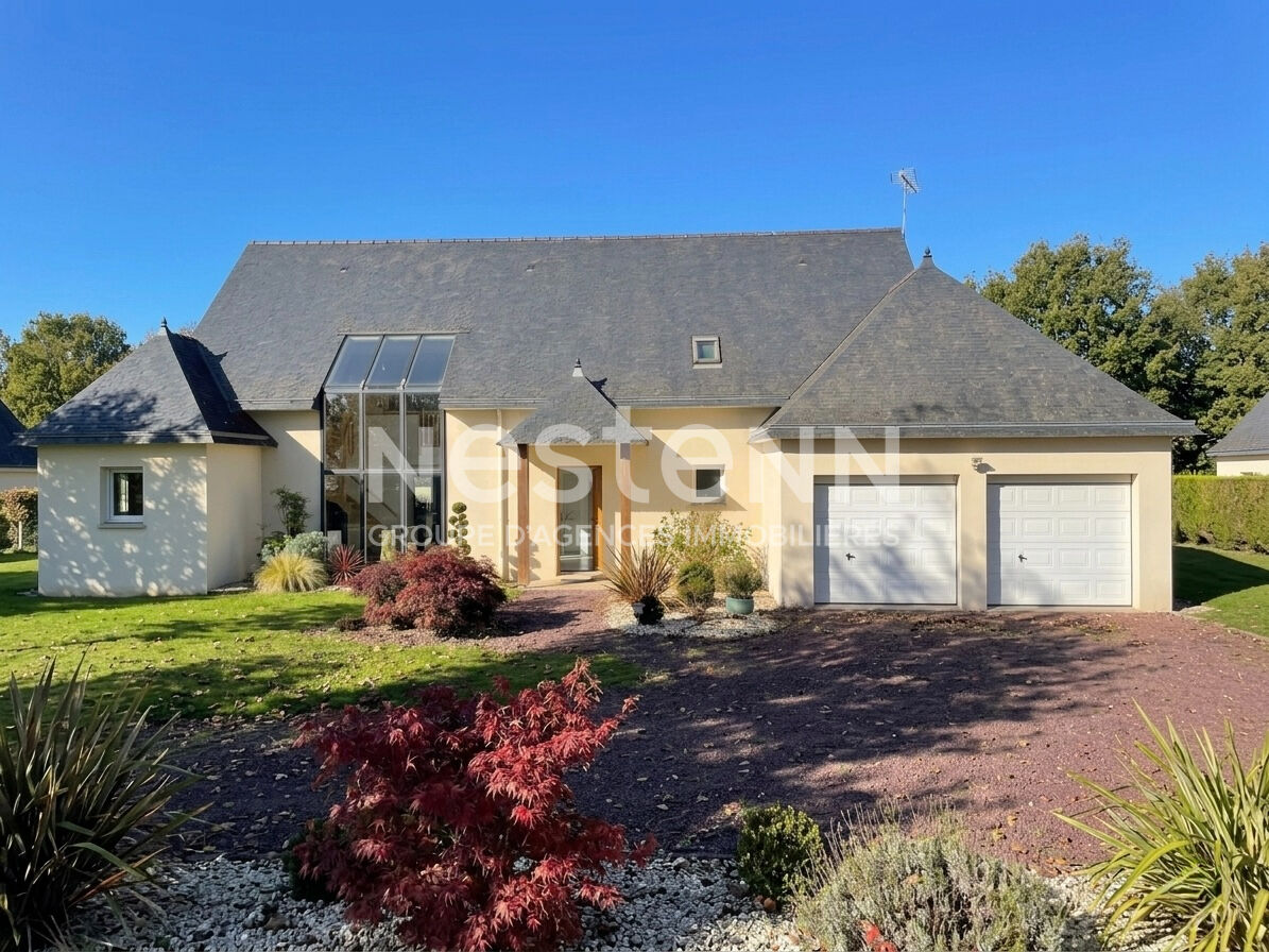 Maison d'architecte - 180 m² - Centre bourg de Berric