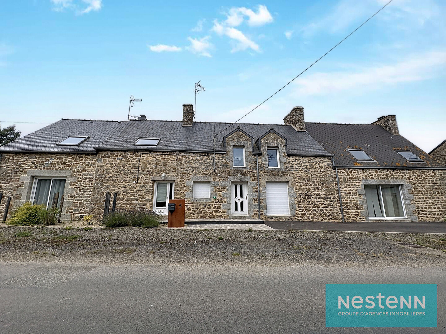 Maison 247m² — Saint-Carreuc