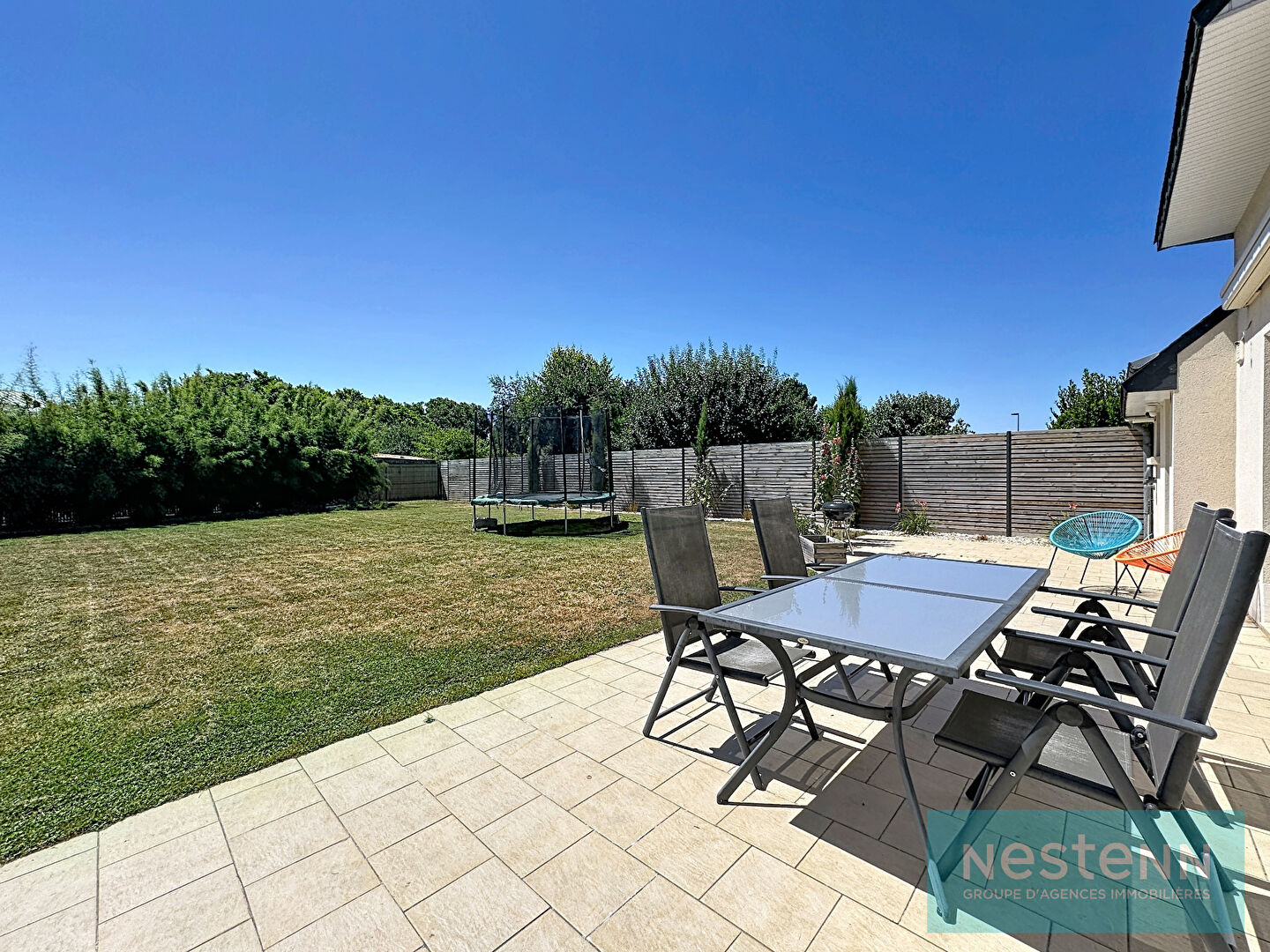 Maison à vendre bourg de Langueux - Maison familiale avec studio indépendant, vivable de plain-pied à proximité direct des commerces et sans vis-à-vis !