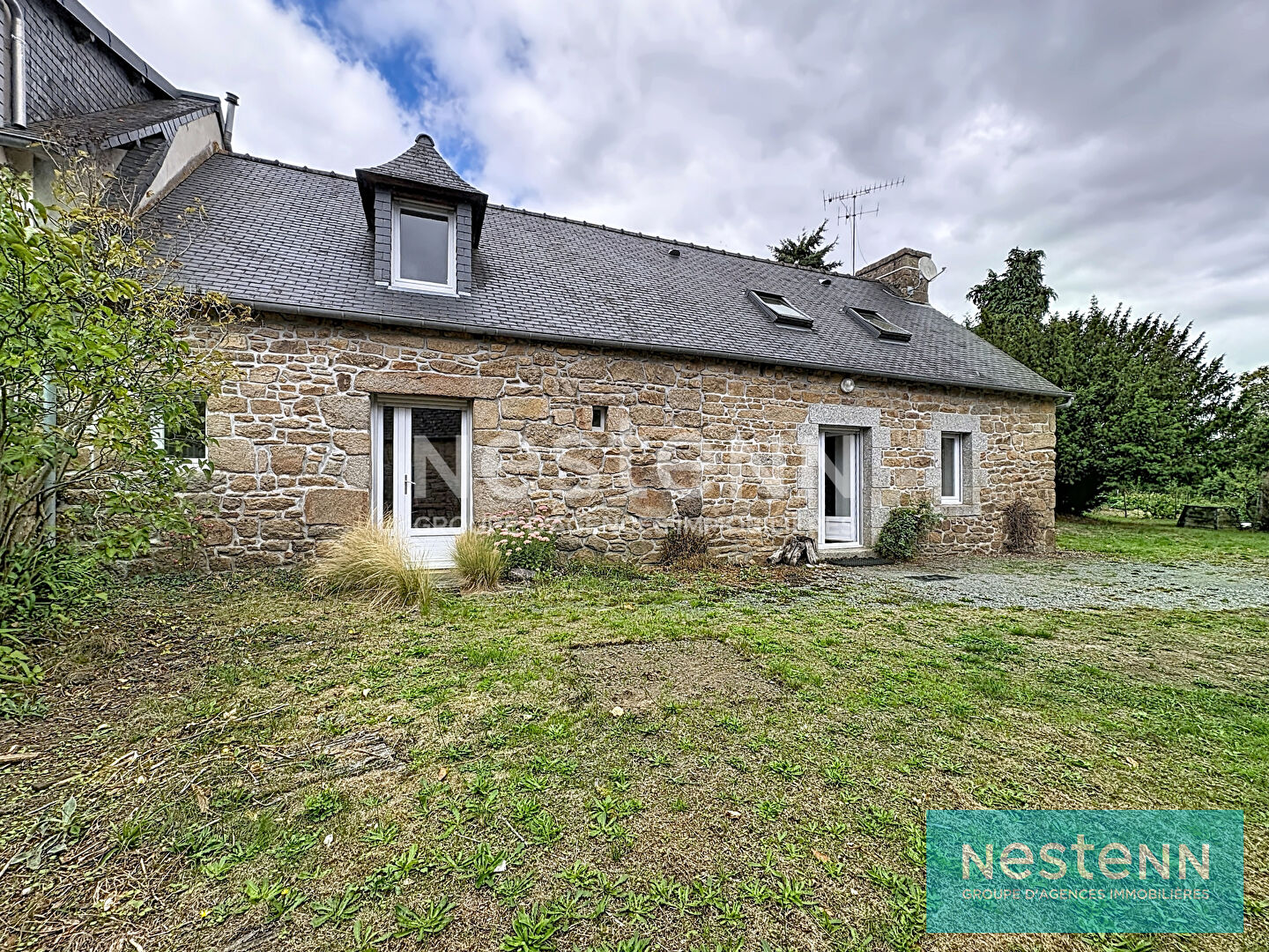 Maison longère en campagne de Plaintel proche SAINT JULIEN, en impasse, 3 chambres, 1100 m² de terrain !
