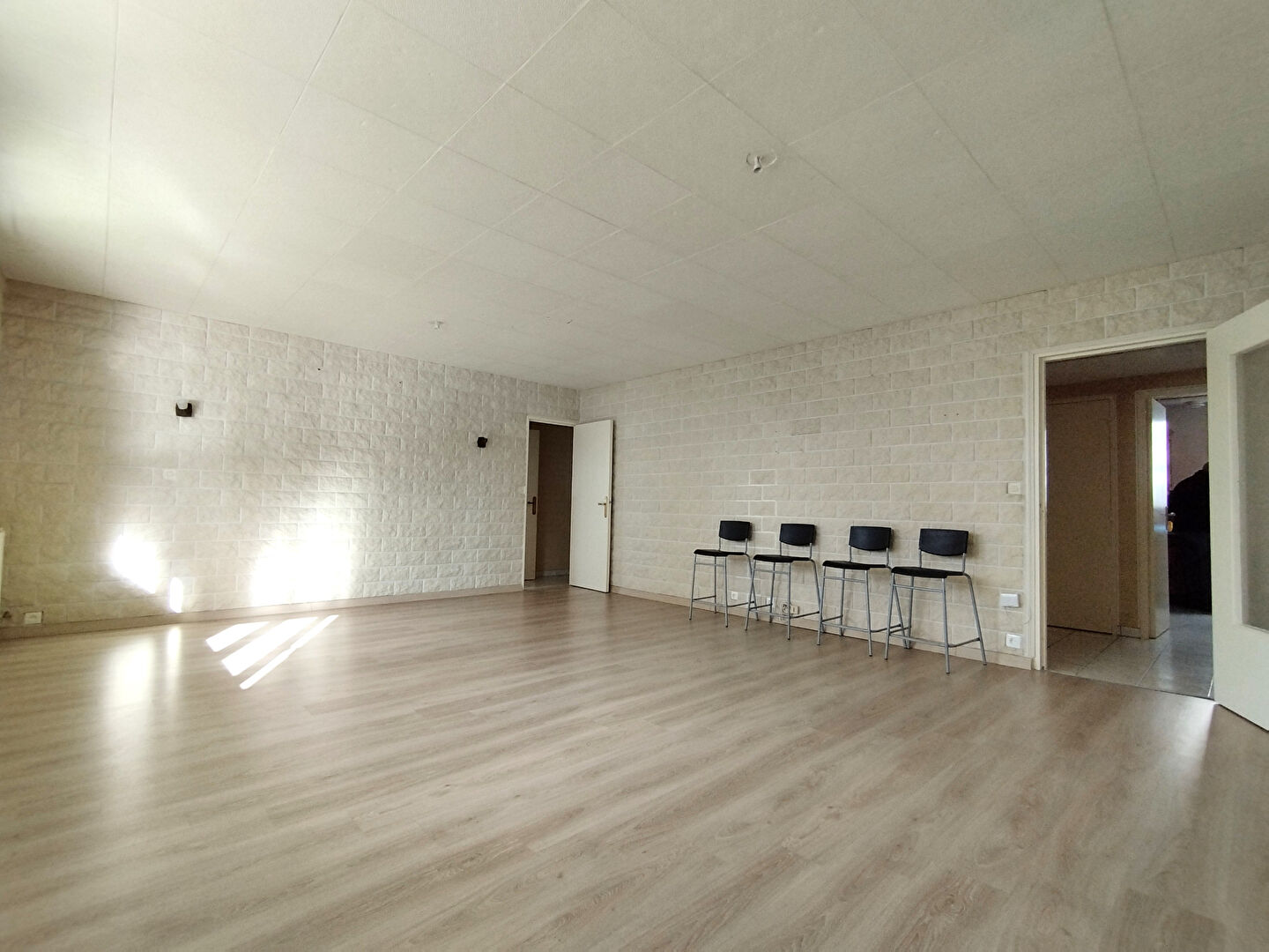 Appartement Saint Pierre Des Corps 5 pièce(s) proche gare TGV, Fil Bleu, écoles, commerces, tram