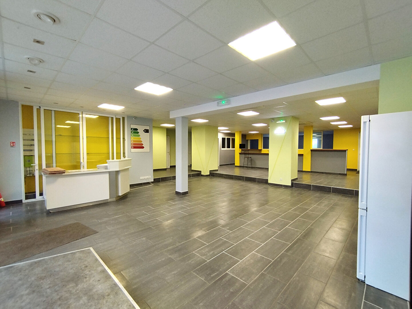 Photo Local commercial Saint Pierre Des Corps 178 m2 image 1/6