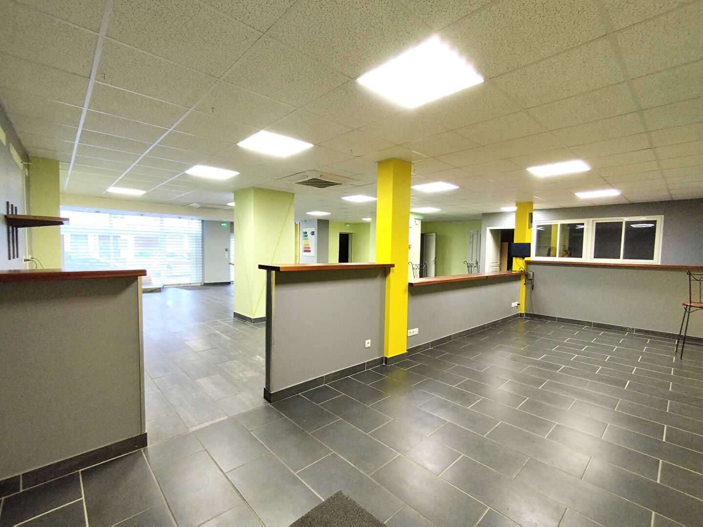 Photo Local commercial Saint Pierre Des Corps 178 m2 image 3/6