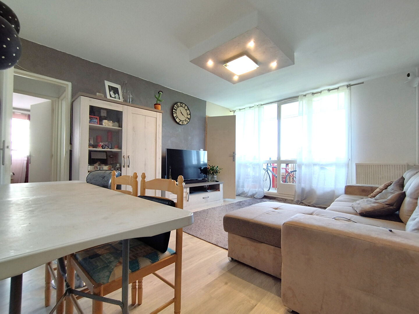 Appartement Saint Pierre Des Corps 4 pièce(s) 82.42 m2 proche Tours, commerces, écoles, Fil Bleu, Gare TGV, tram