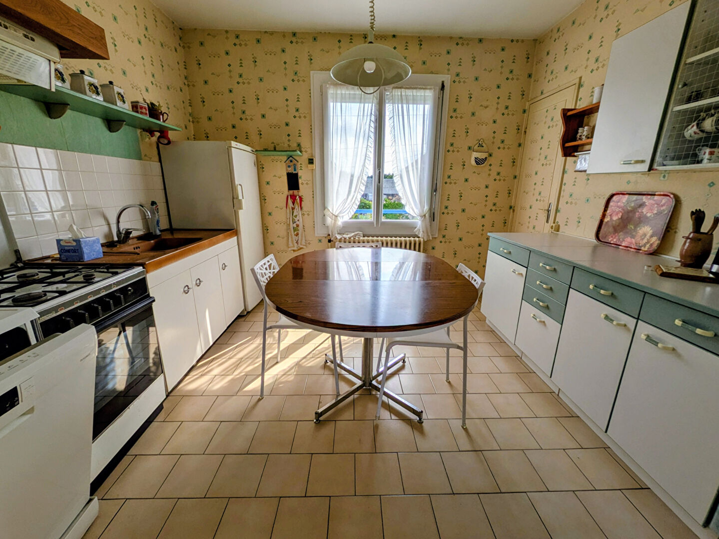 Photo Maison proche écoles , gare TGV , pharmacie , autoroute A 10 image 3/6