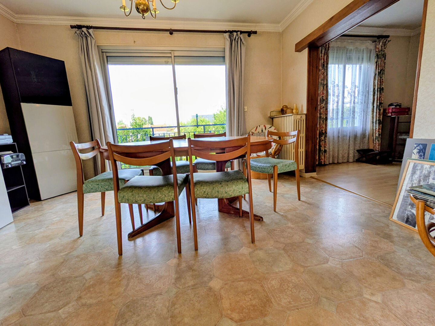 Photo Maison proche écoles , gare TGV , pharmacie , autoroute A 10 image 4/6