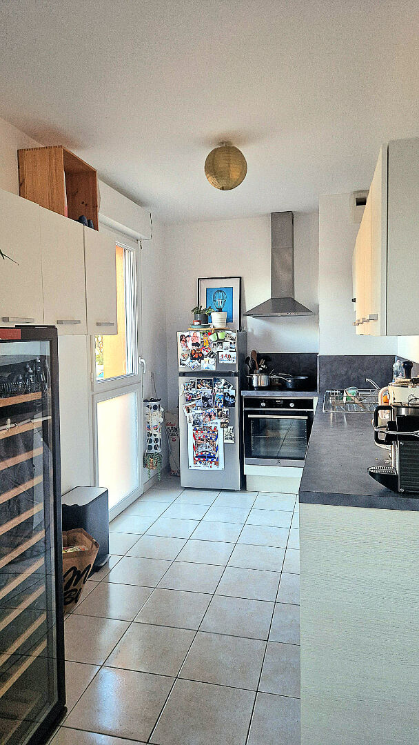 Photo Appartement  2 pièce(s) 53 m2 proche gare, centre ville, commerces, autoroute image 4/6