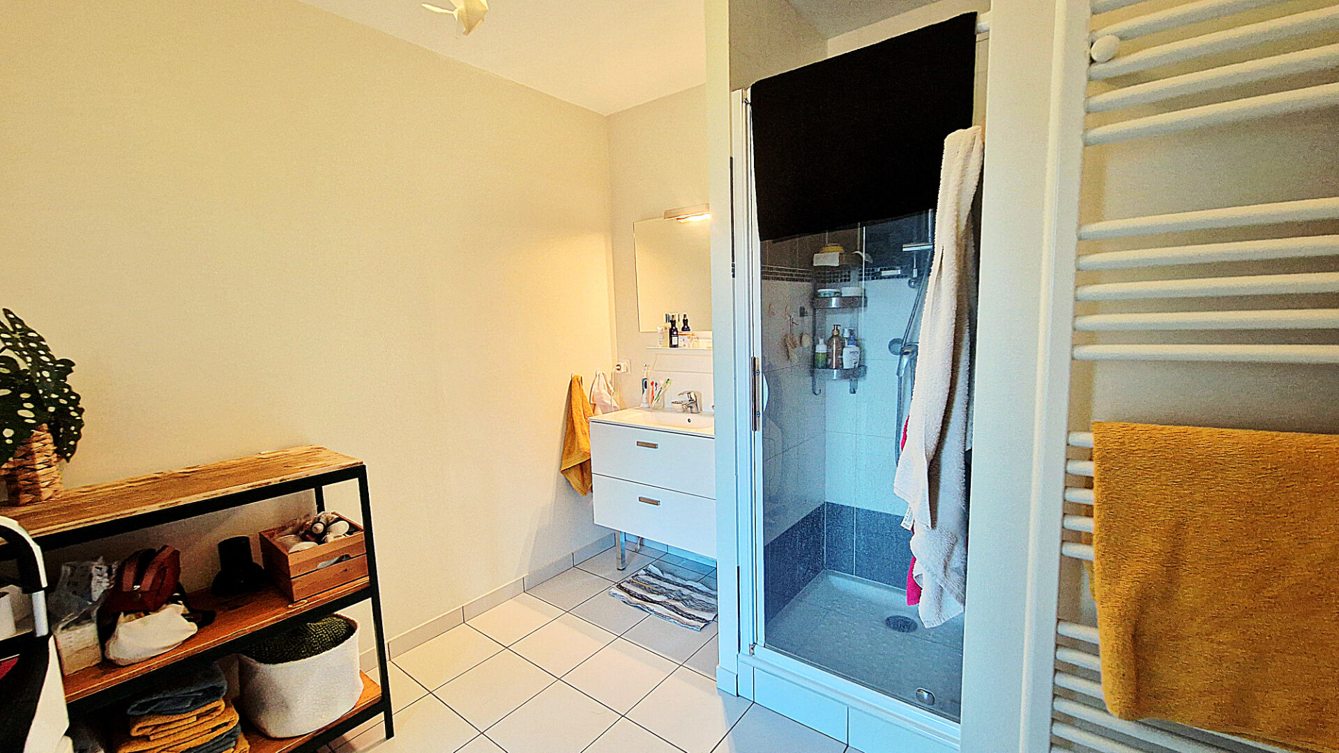 Photo Appartement  2 pièce(s) 53 m2 proche gare, centre ville, commerces, autoroute image 6/6