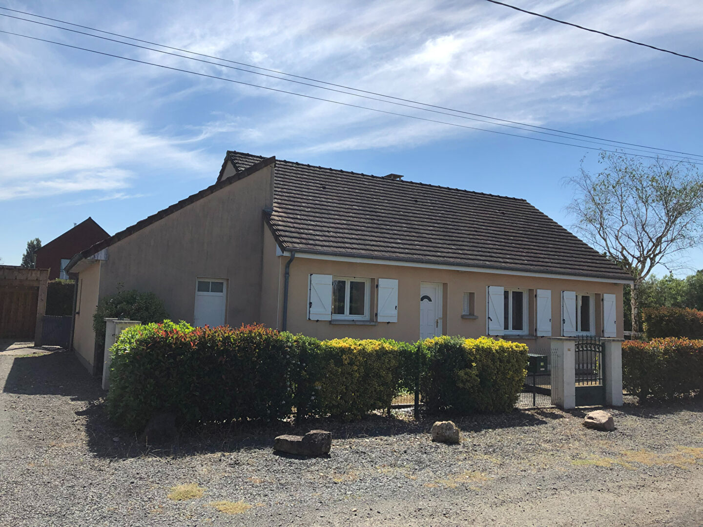 Pavillon de plain-pied avec locataire en place à La Flèche