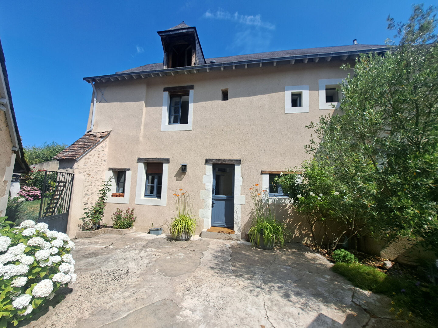 MAISON DE CHARME ENTIEREMENT RENOVEE- COUP DE COEUR ASSURE !
