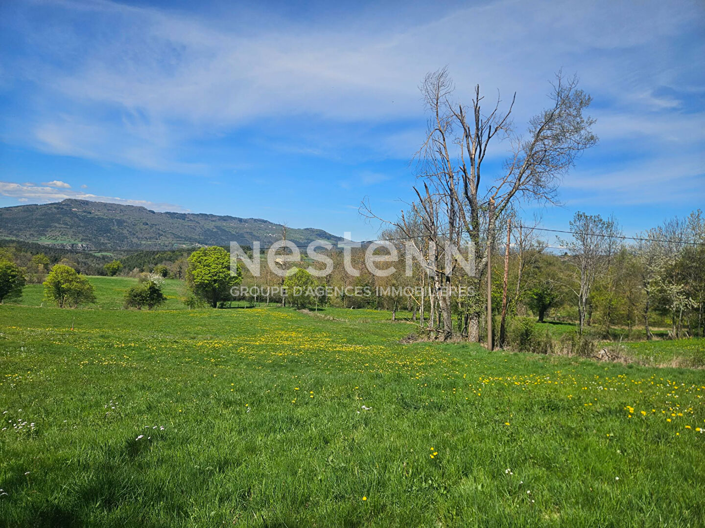 EXCLUSIVITE !Hameau de BEAUX  jolie parcelle de 1464 m2  avec vue dégagée