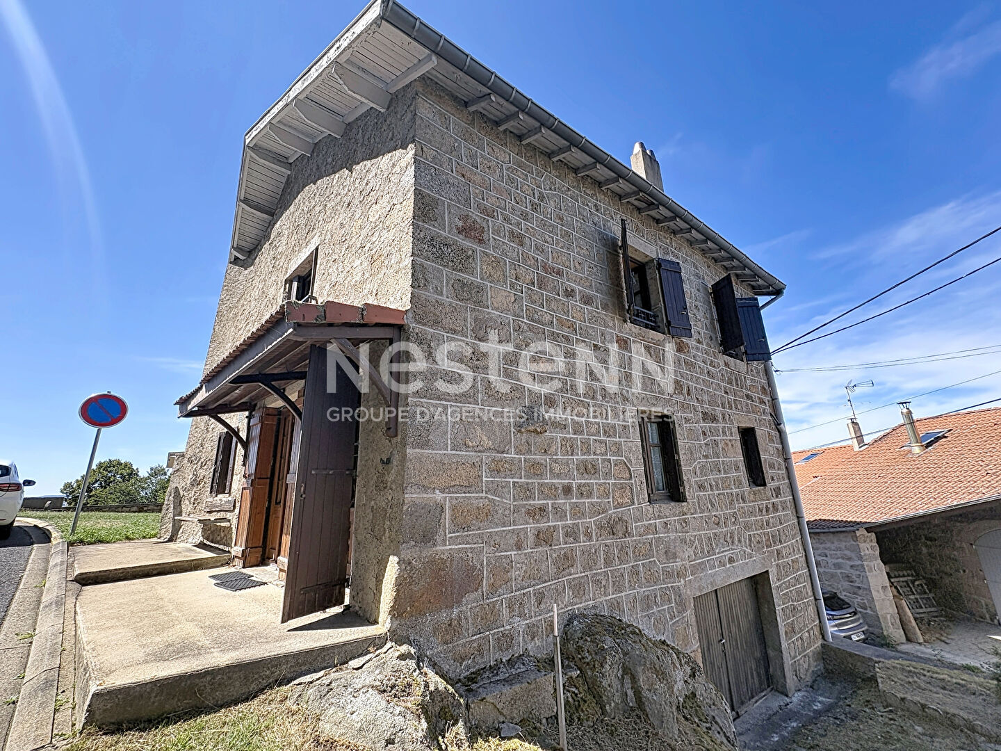 CENTRE DE LAPTE ! MAISON EN PIERRE AVEC TERRAIN ET GARAGE ET FORT POTENTIEL