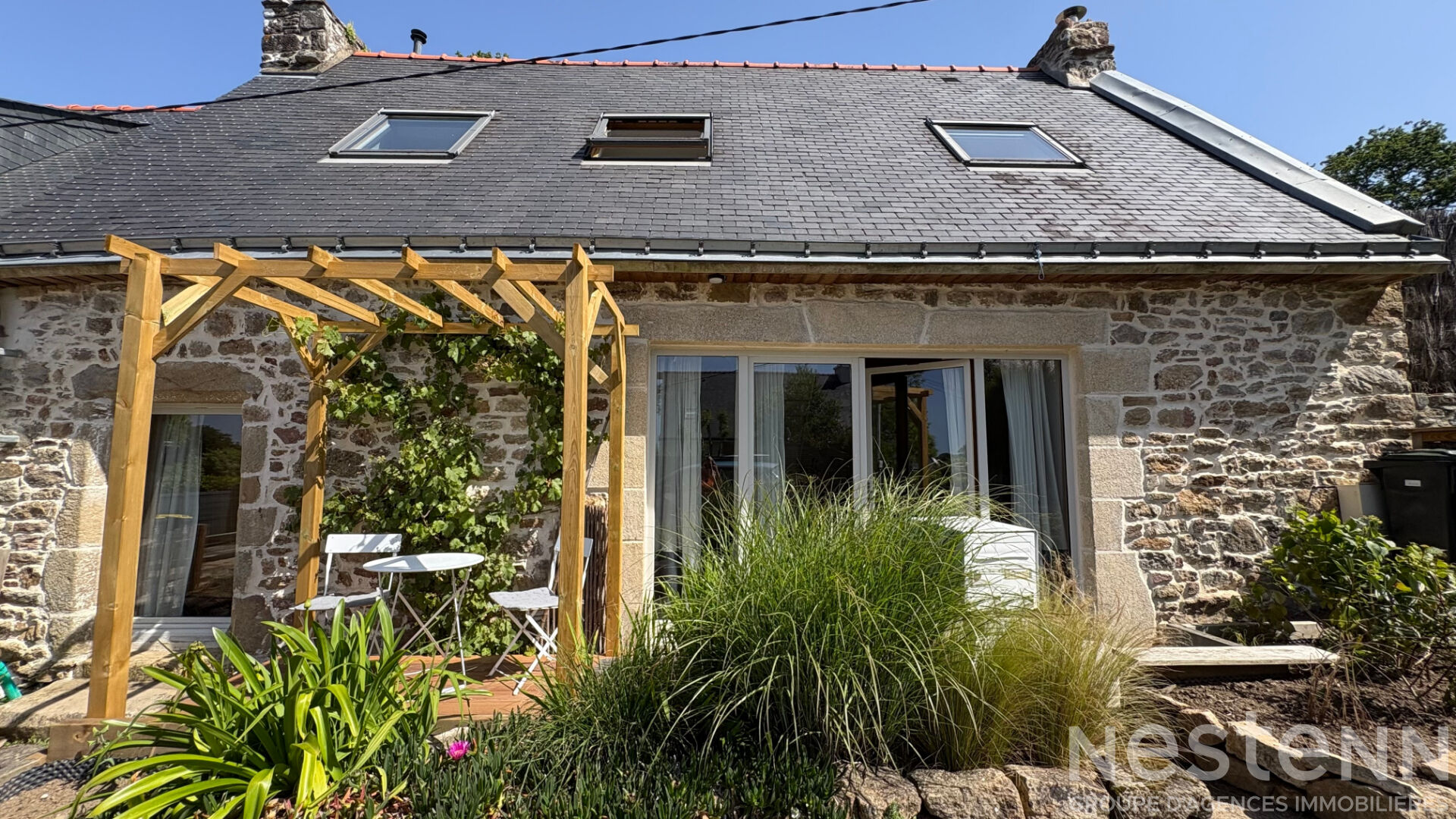 Maison en pierre au charme authentique Plougoumelen