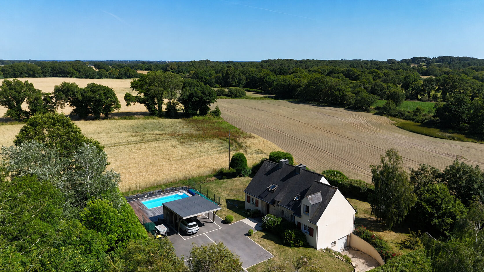 PLOUGOUMELEN Calme, nature et prestations de qualité