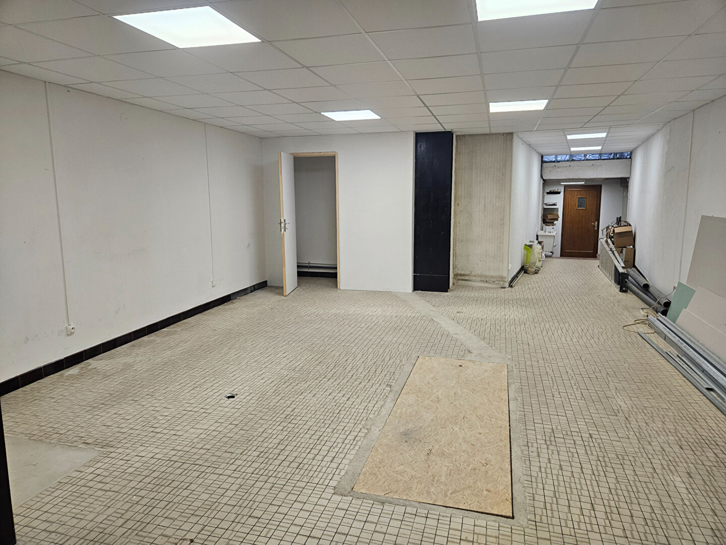 Photo Local commercial à louer hyper centre de Loches image 5/5