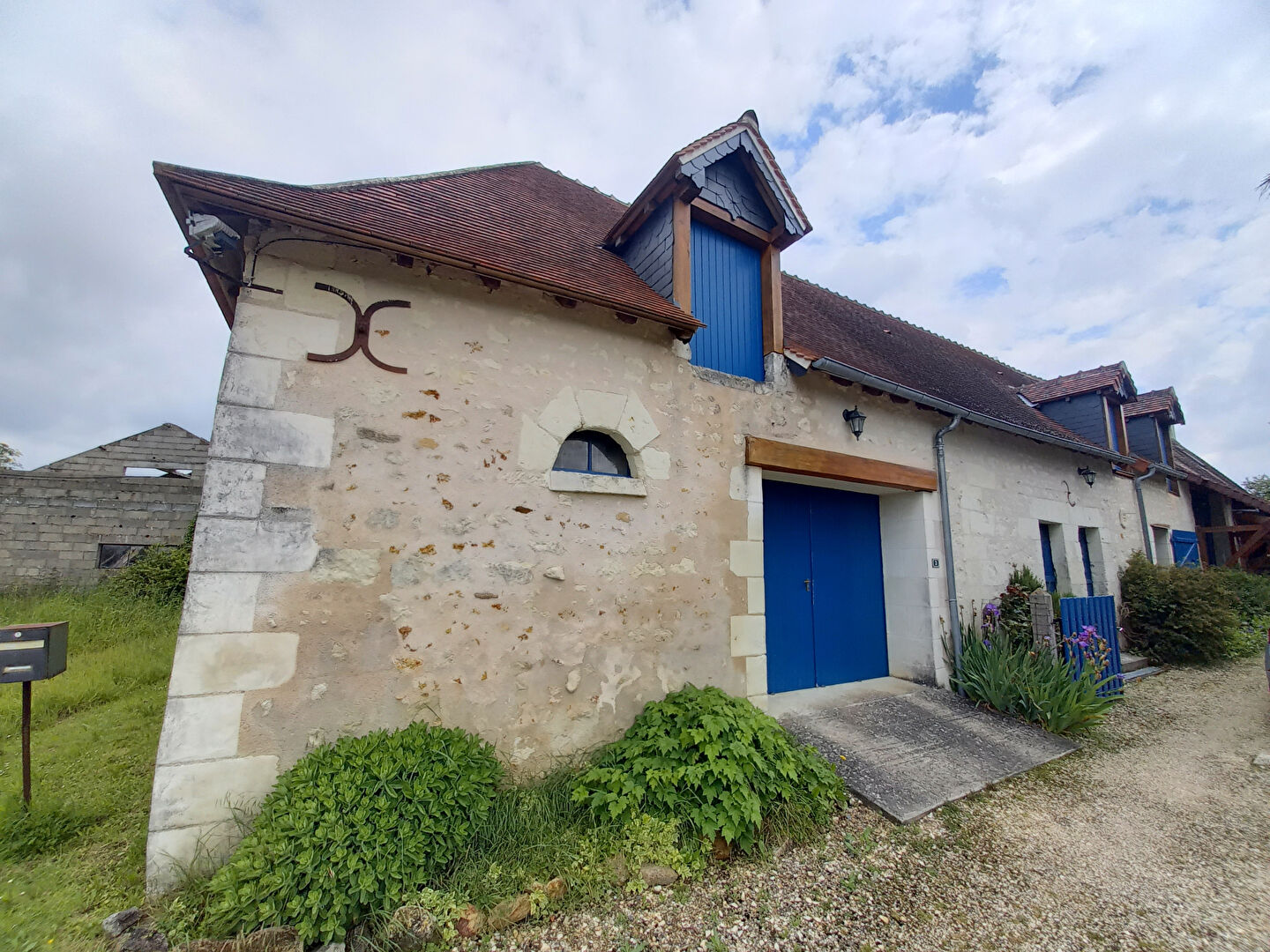 Photo Maison Bossay Sur Claise 7 pièce(s) 142 m2 image 2/6