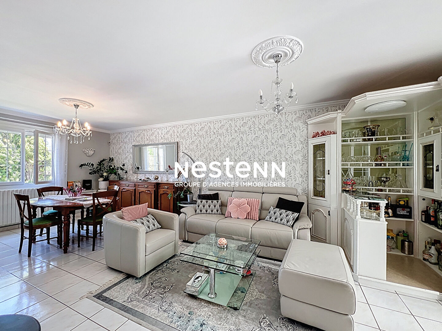 Photo Maison 6 pièces 153 m2  - 4 chambres - image 2/6