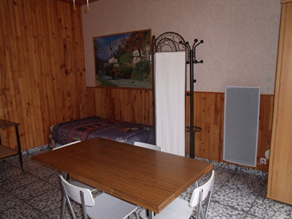 Photo Studio meublé à louer Loches image 2/4