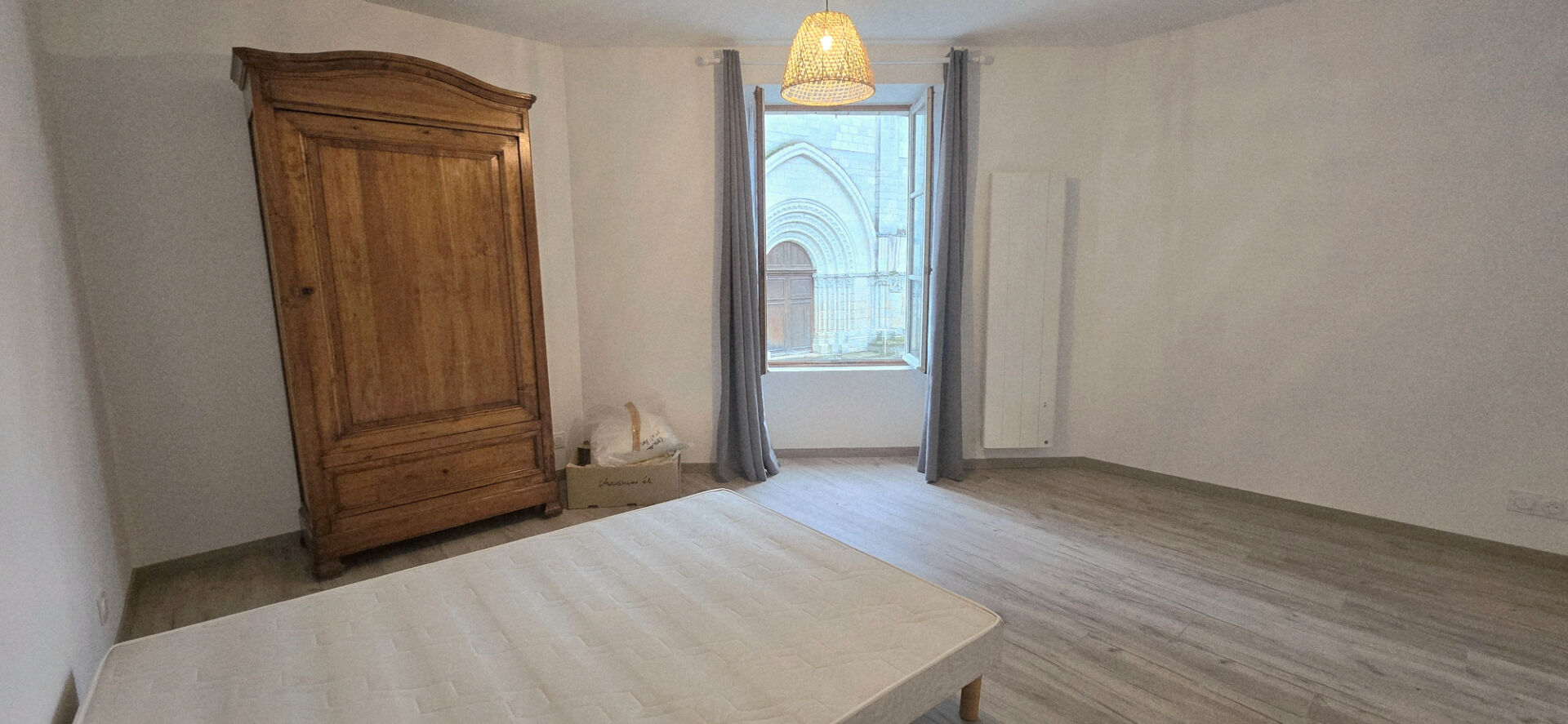 Photo Maison ancienne rénovée avec cour image 6/6