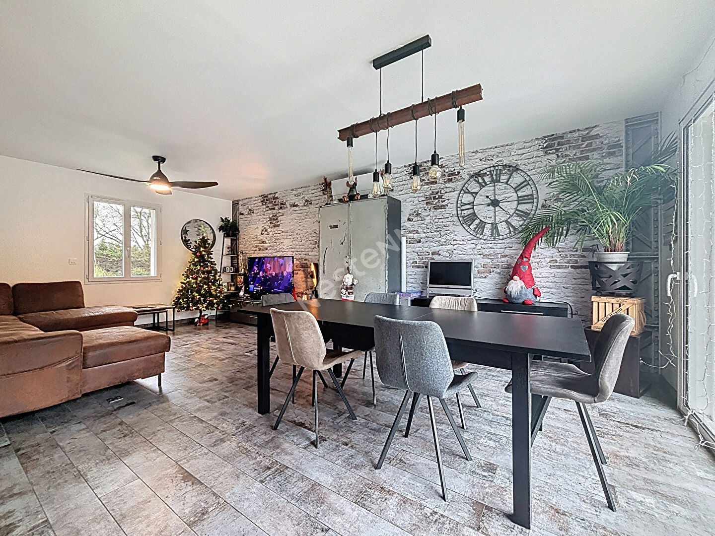 Photo Maison de 100 m2 située à Loches image 5/6