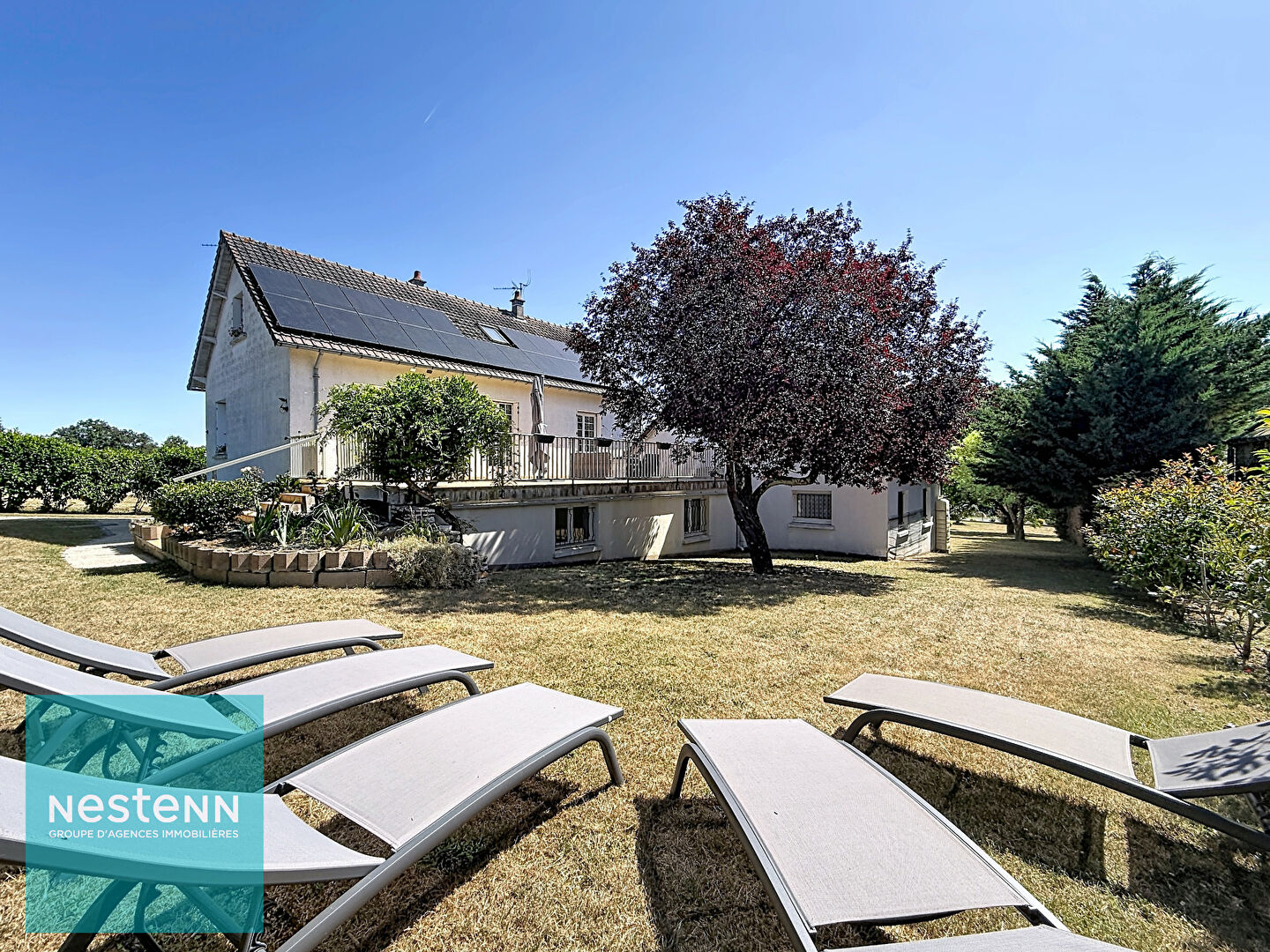 Maison spacieuse de 13 pièces à vendre à Faverolles sur Cher