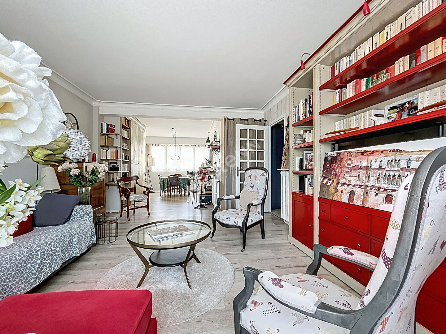 Photo EXCLUSIVITE / NANTES ROND POINT DE VANNES Appartement T5 92m² / 3 CHAMBRES / ASCENSEUR / QUARTIER DYNAMIQUE image 3/6