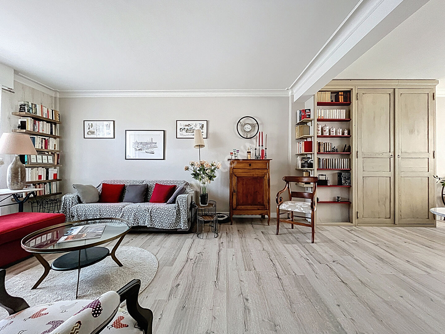 Photo EXCLUSIVITE / NANTES ROND POINT DE VANNES Appartement T5 92m² / 3 CHAMBRES / ASCENSEUR / QUARTIER DYNAMIQUE image 4/6