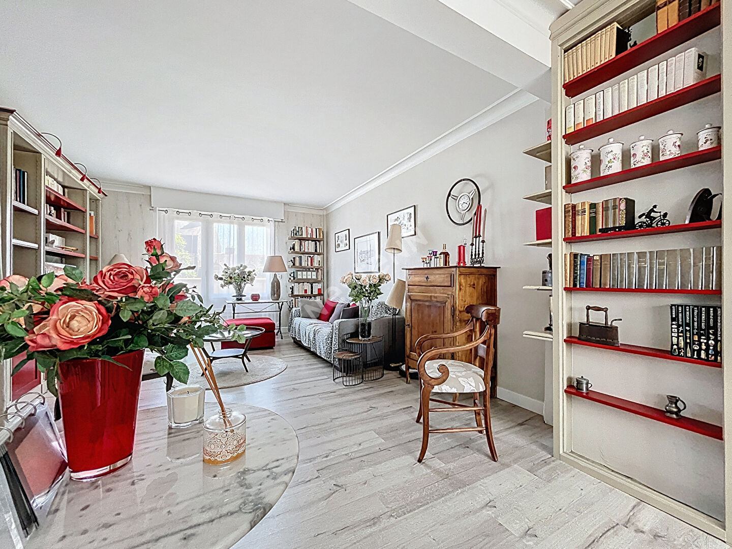 Photo EXCLUSIVITE / NANTES ROND POINT DE VANNES Appartement T5 92m² / 3 CHAMBRES / ASCENSEUR / QUARTIER DYNAMIQUE image 6/6