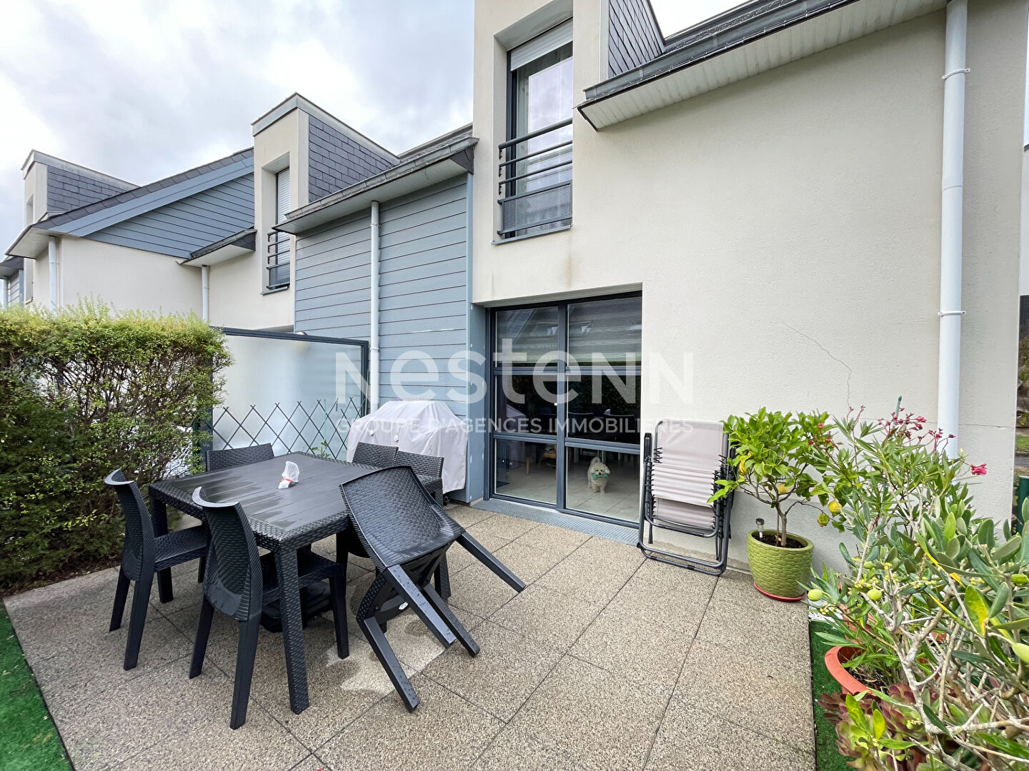 À VENDRE Maison T3 mitoyenne - Vendue louée -  garage et place de parking